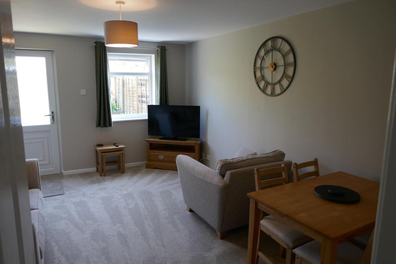 2 Bedroom House Walking Distance To City Centre With Free Parking York Exterior photo